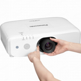 PANASONIC PT-EW550E проектор